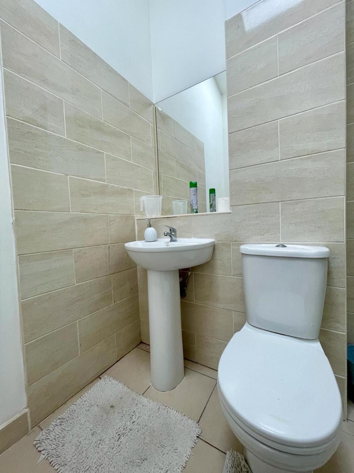 Homestays-Close To Coventry City And University I Free Parking I Wi-Fi Exterior foto