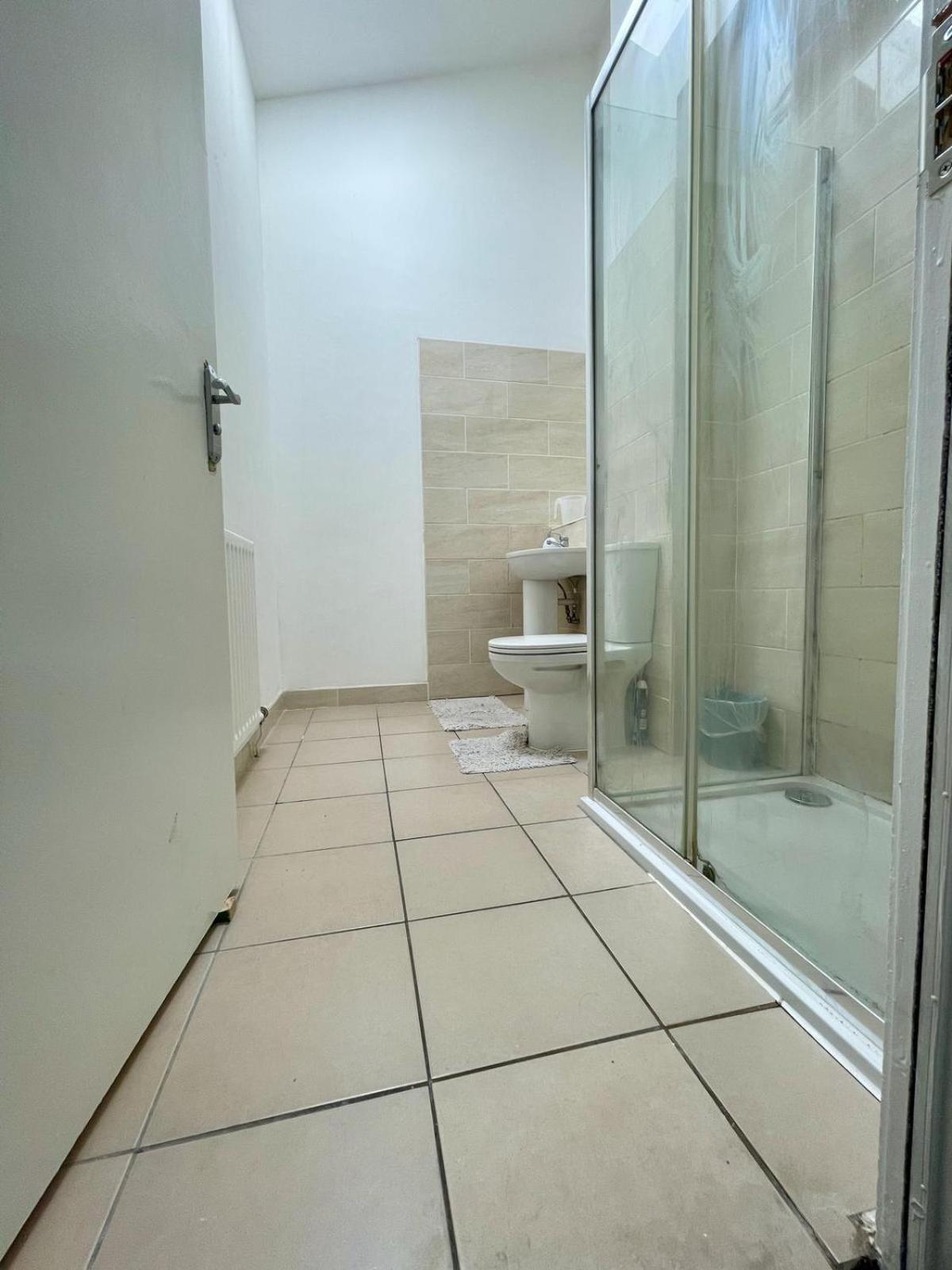 Homestays-Close To Coventry City And University I Free Parking I Wi-Fi Exterior foto